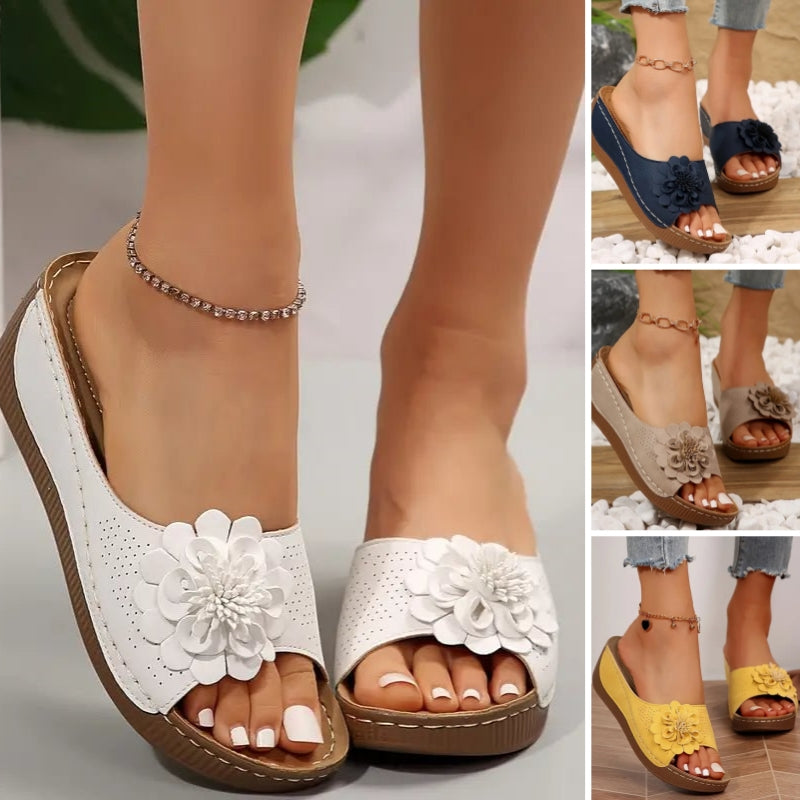Maré Clara  | bloem slippers
