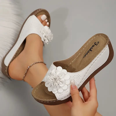 Maré Clara  | bloem slippers