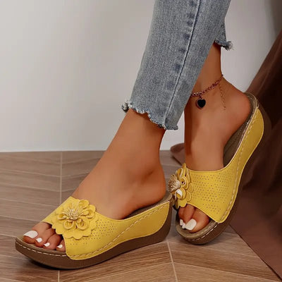 Maré Clara  | bloem slippers